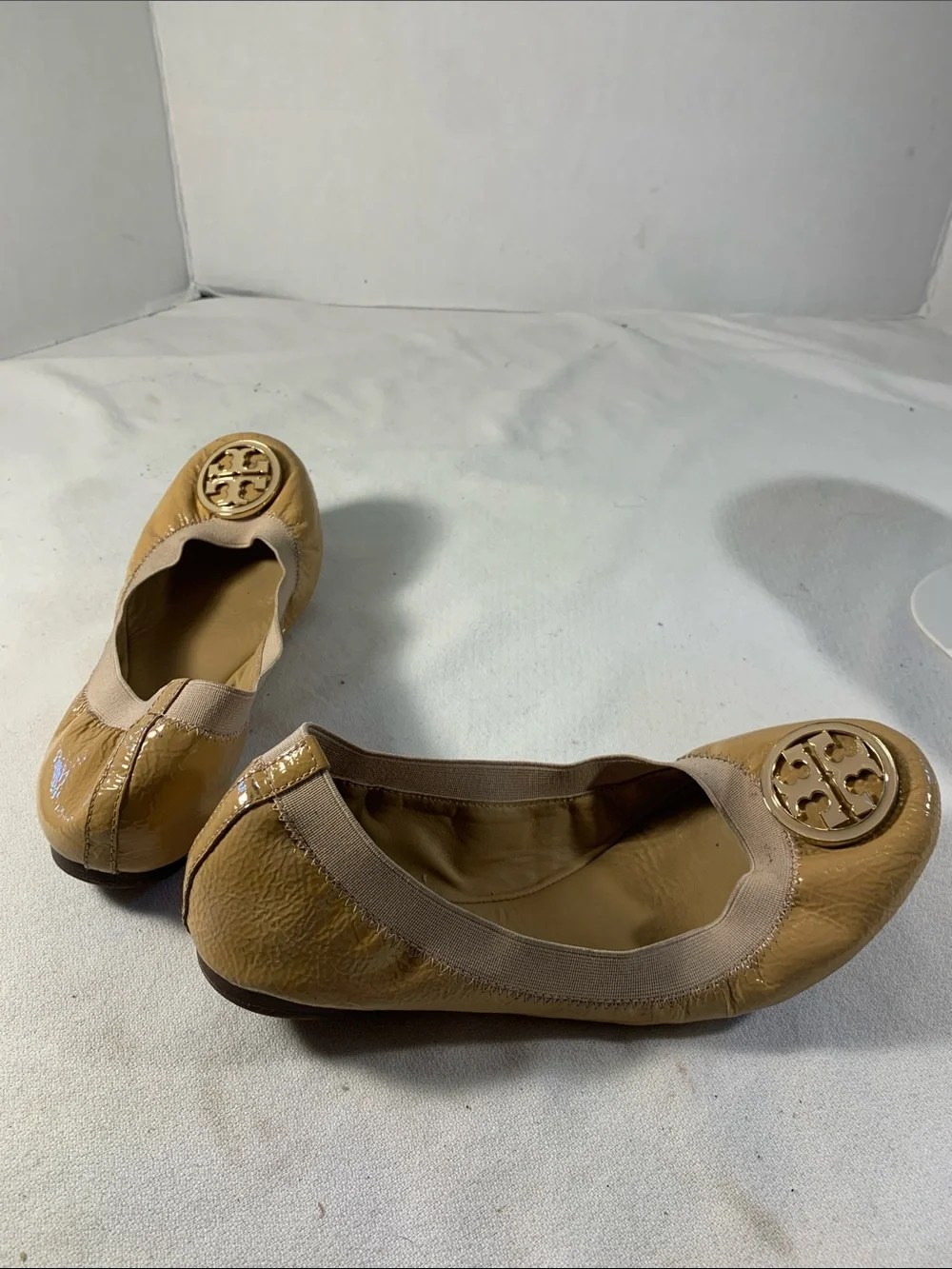 Tory Burch Caroline Tan Patent Leather Pull On Logo Ballet Flats 7 M